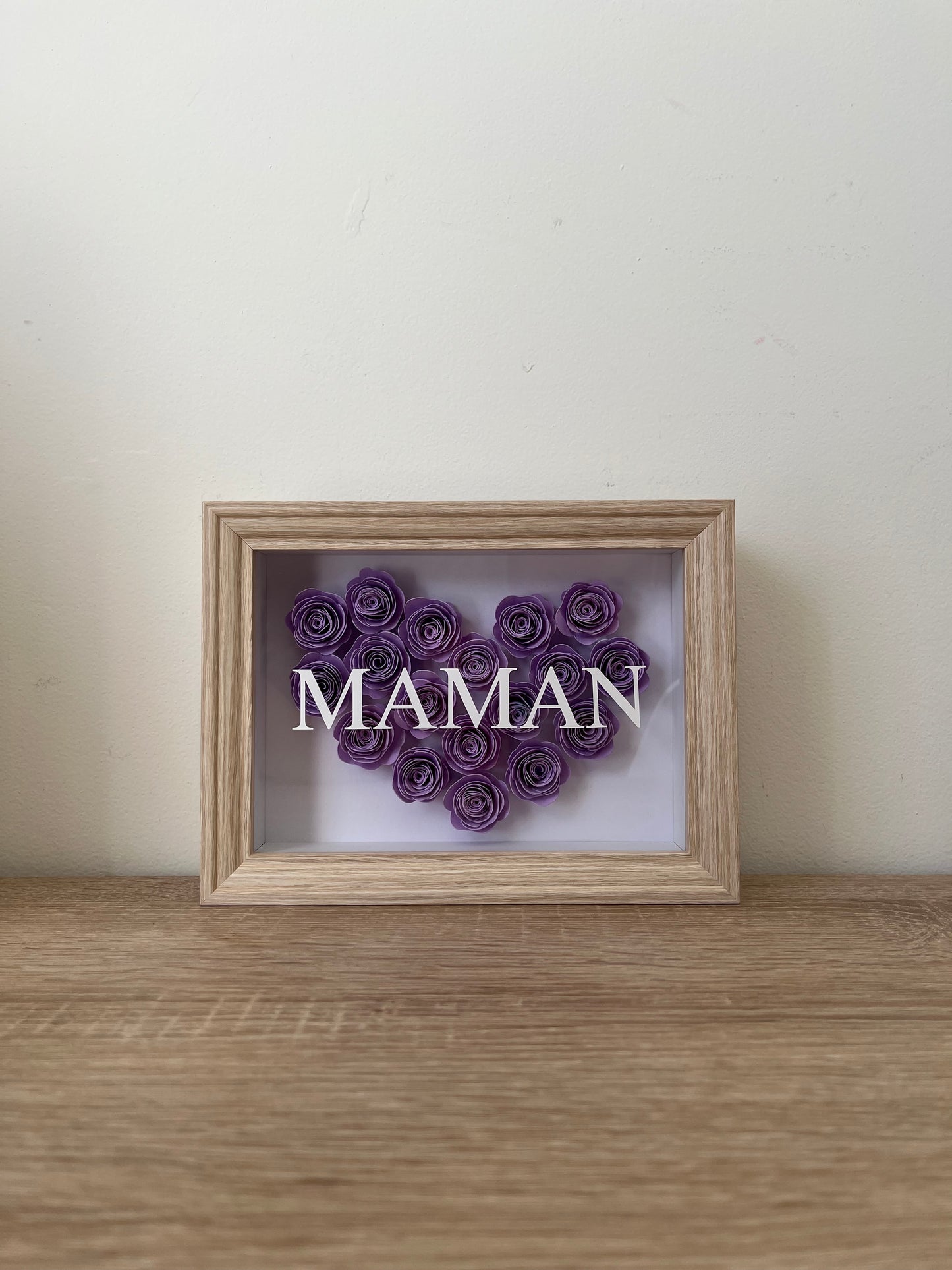 Cadre fleuri avec mot personnalisé – Cadeau décoratif artisanal